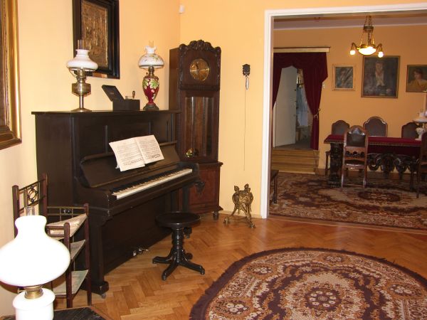 wnętrze muzeum - dekoracje z epoki