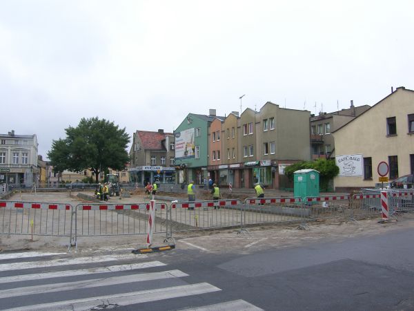 na tym placu stała ostatnia synagoga wrześnieńska