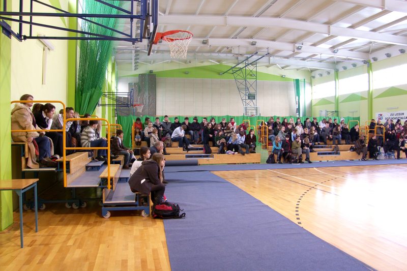sala gimnastyczna - występy teatru z Kielc