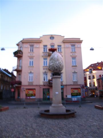 Pomnik JAJA jako symbolu odradzającej się kultury żydowskiej w Wilnie