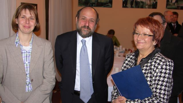 z lewej: Monika Krawczyk/FODŻ/,Naczelny Rabin w RP Michael Schudrich i Przewodn. Gminy Żydowskiej w Poznaniu Alicja Kobus