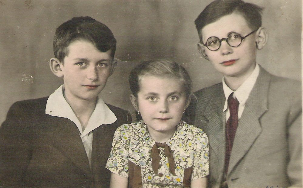 Stasiu, Jurek i Krysia - dzieci Julianny