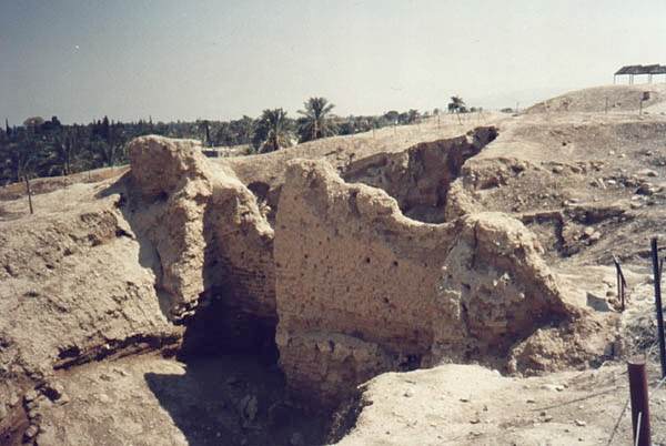 mury Jerycha (odkrycia archeologiczne}